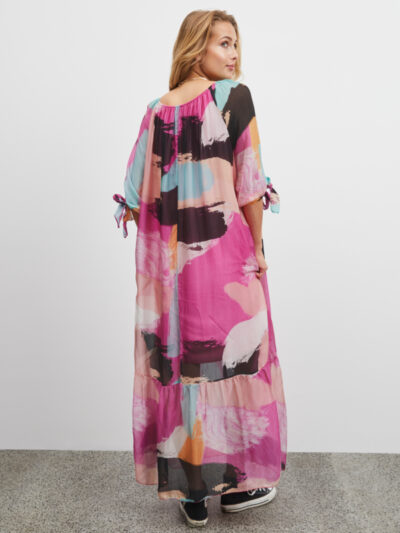 Sorbet lang kjole i pink med mønster SBFELINE DRESS Shocking Pink på model