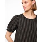 Pieces sort stribet t-shirt med pufærmer PCPENNY 2/4 O-NECK TOP CAMP MM Black Fossil