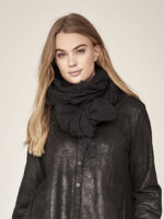 sort halstørklæde NÜ Black Hope Scarf