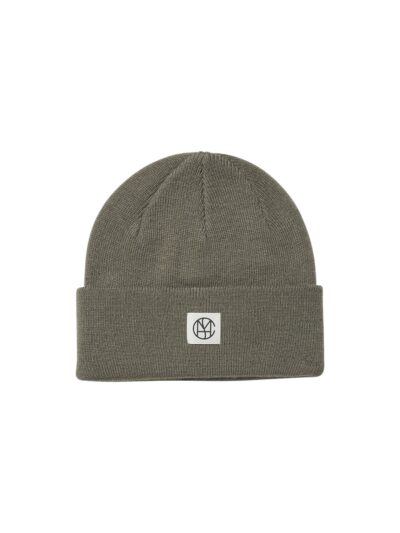 Moss Copenhagen støvet grøn hue med en bred kant med logo MSCHMojo Icon Beanie Mulled Basil