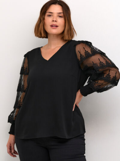 Kaffe Curve Black KCellis Blouse sort langærmet bluse med blonder