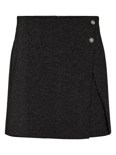 Glitrende skorts, som er en kort nederdel med indbyggede shorts og slids foran fra Freequent FQNANNILUX-SKIRT Black w. Silver