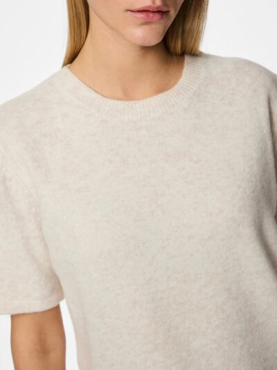 closeup tynd kortærmetbeige strik t-shirt PIECES PCPIKO SS O-NECK KNIT birch melange