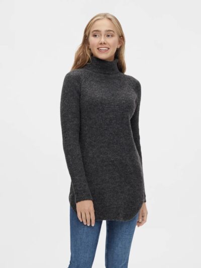 lang mørkegrå strik med rullekrave og buet kant forneden. PIECES PCELLEN LS LONG KNIT Dark Grey