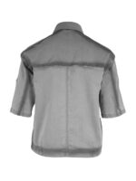 ryggen af kortærmet grå skjorte t-shirt med knappelukning og lommer. NÜ Yelena Shirt s/s Grey 8300-42