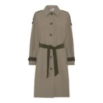 beige trenchcoat jakke med army grønne skulderstropper og bundebånd i taljen. Humble JulesHbs jacket Khaki combi