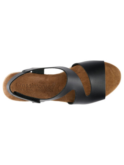 billede oppefra af sandal i sort skind med kilehæl på 7 cm og en front på 3 cm. Tim & Simonsen Katia Nature Negro