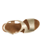 billede oppefra af metallic skind sandal med kilehæl på 7 cm og en front på 3 cm. Tim & Simonsen Katia Nature Platino
