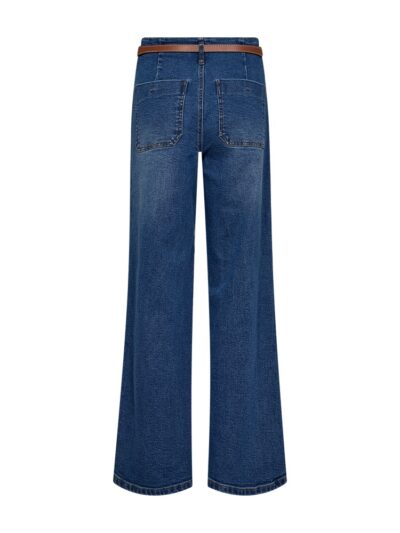 bagpå blå jeans i denim med brede bukseben og brunt bælte. Freequent Medium Blue Denim FQSALLA-PANTS