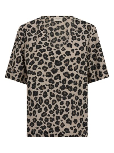 kortærmet leo t-shirt med løs pasform. Freequent Sand Melange w Black FQLAVISCO-BLOUSE