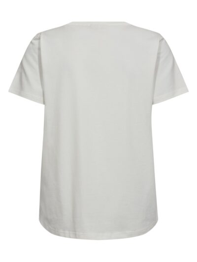 ryggen af hvid t-shirt med korte ærmer og rød tekst på brystet. Freequent Star Off-white w Bittersweet FQFENJAL-TEE