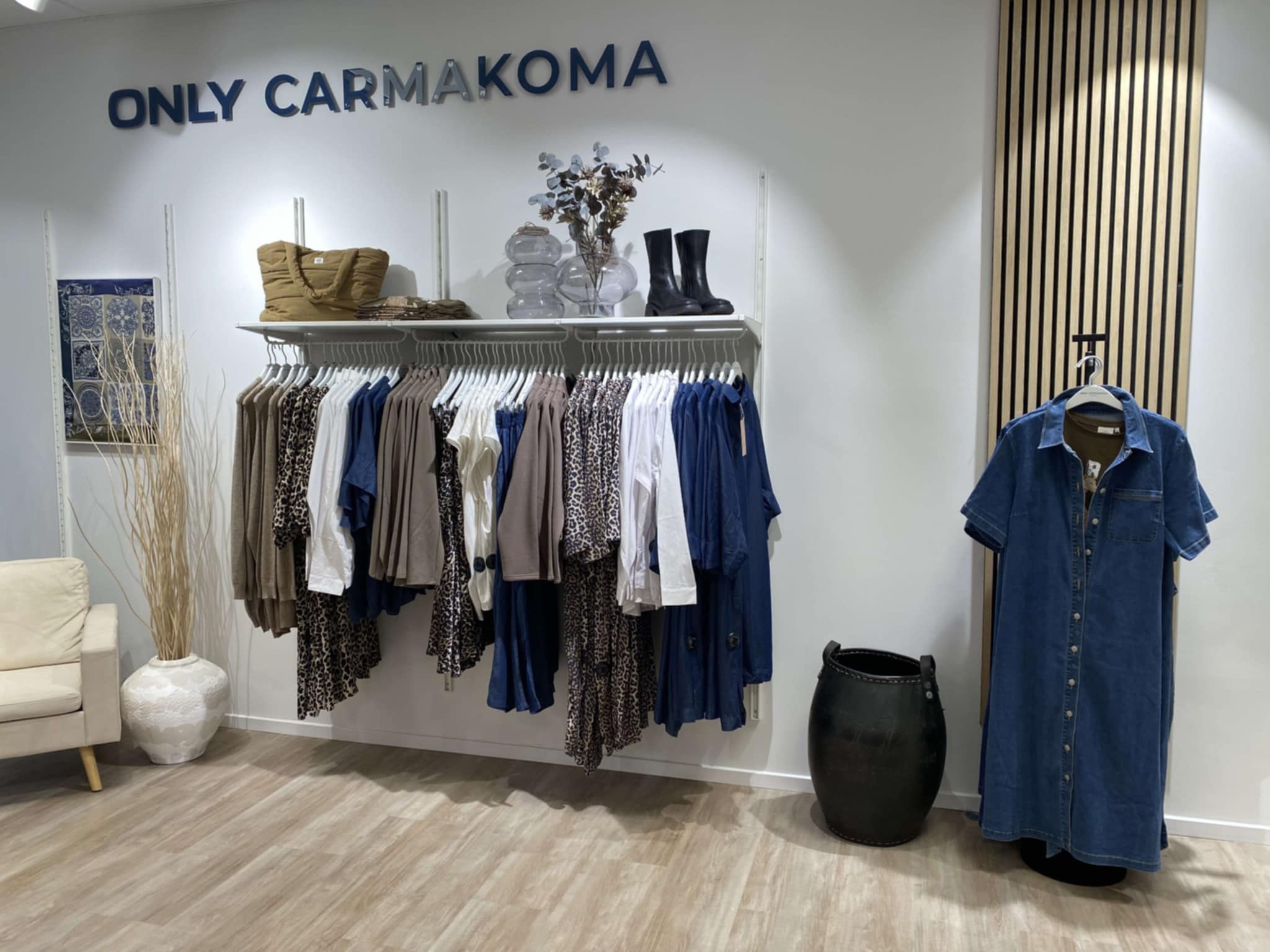 tøjbutik by lene esbjerg indretning af only carmacoma