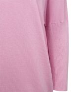 closeup af lyserød strik med 3/4 ærmer i rib. Freequent Lilac Sachet FQJONE-PU