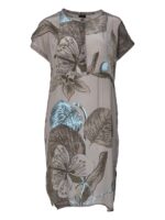 kortærmet kjole med blomstermønster i army og lyseblå. NÜ Zenta Dress Army Mix
