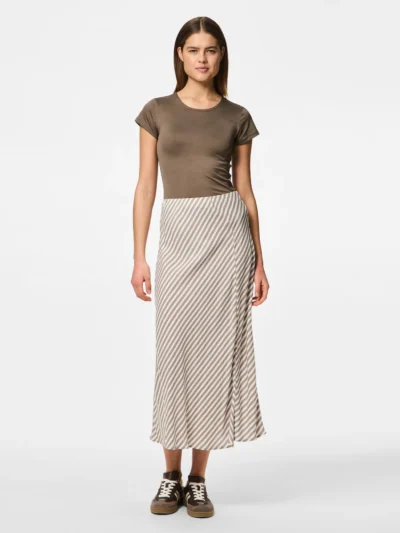 PIECES PCNYA HW LONG SLIT SKIRT | Moon Rock Cloud Dancer