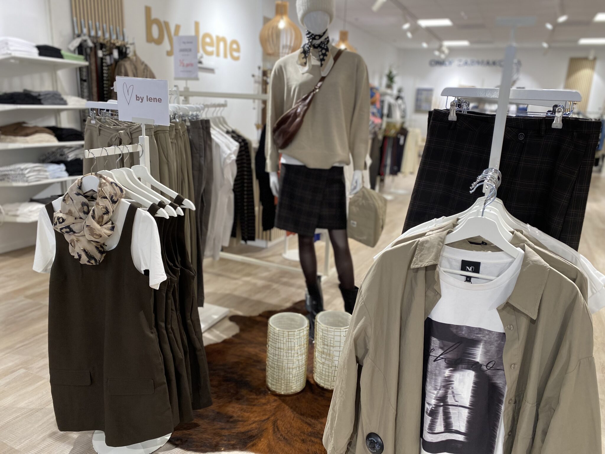 indretning af tøjbutik by lene