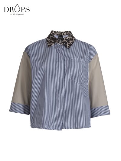 mønstret skjorte med striber, leopardmønster og skjult knaplukning. NÜ Zee Shirt Blue mix