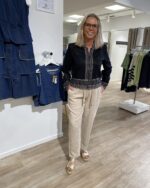 sort bluse med broderi NÜ Zanna Jacket Black