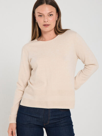 model med beige striktrøje Freequent FQFLOW-PULLOVER Moonbeam Melange
