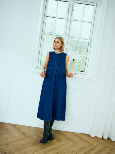model lang denimkjole uden ærmer. Freequent FQLISEA-DRESS Medium Blue Denimmed