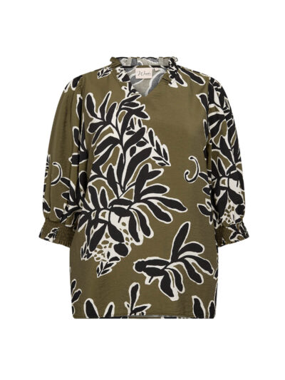 grøn bluse med abstrakt bladmønster i sort og hvid. Wasabi WA-LINNEA 2 Bluse Misty Olive Combi