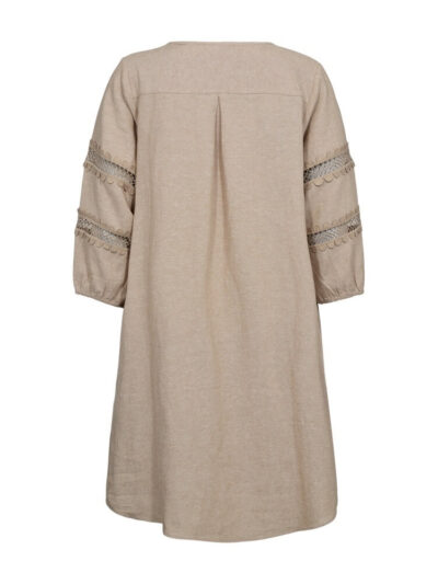 læg på ryggen af beige hørkjole Freequent FQLALUNA-DRESS Sand melange