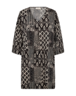 mønstret tunika i sort hvid Freequent FQFLOI-TUNIC Black w. Rainy Day