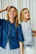 model med kortærmet denimbluse Freequent FQMILO-SHIRT Medium Blue Denim